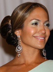 Jennifer Lopez  on Jennifer Lopez Biography   8notes Com
