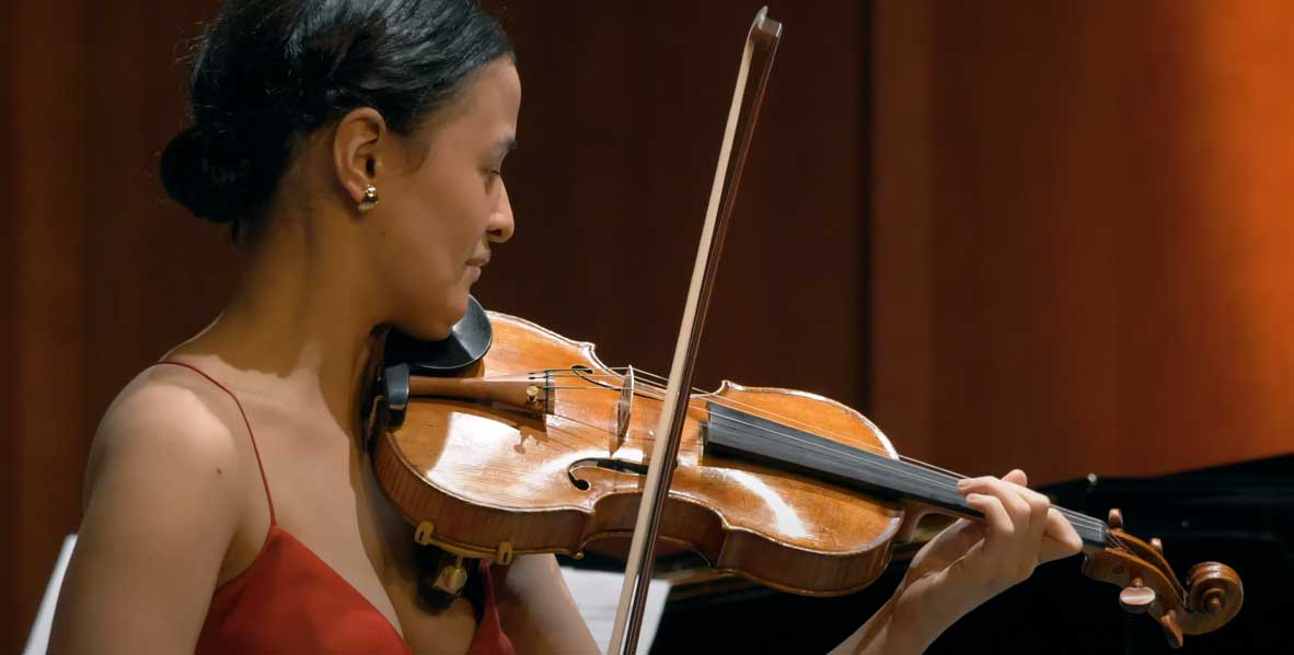 Violinist Yuki Serino